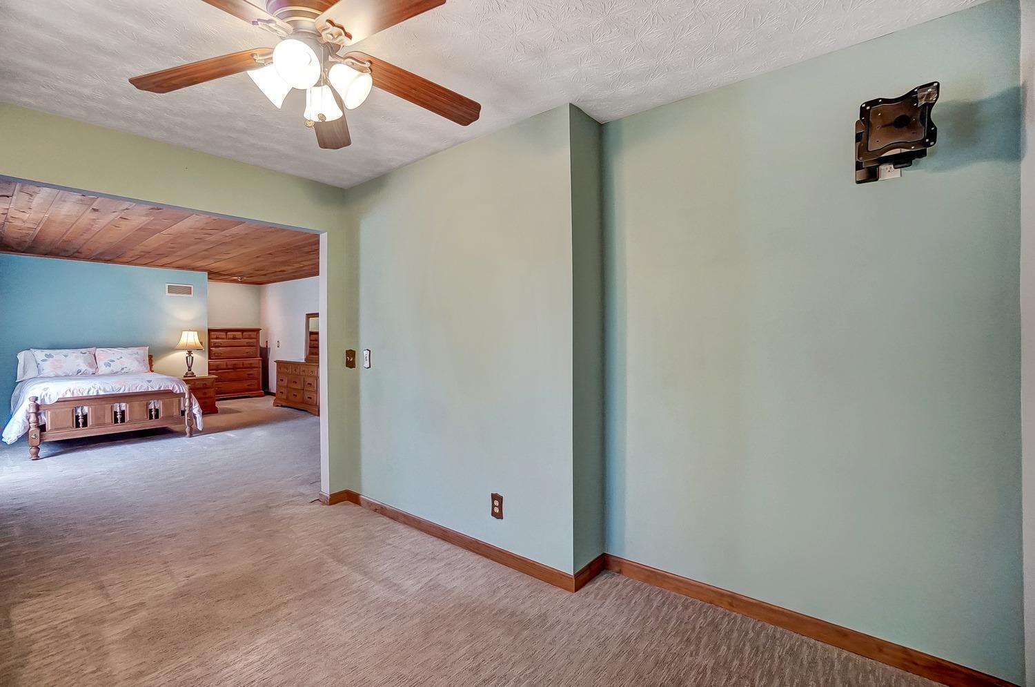 4237 Rybolt Road Cincinnati, OH 45248 - Photo 15 of 40
