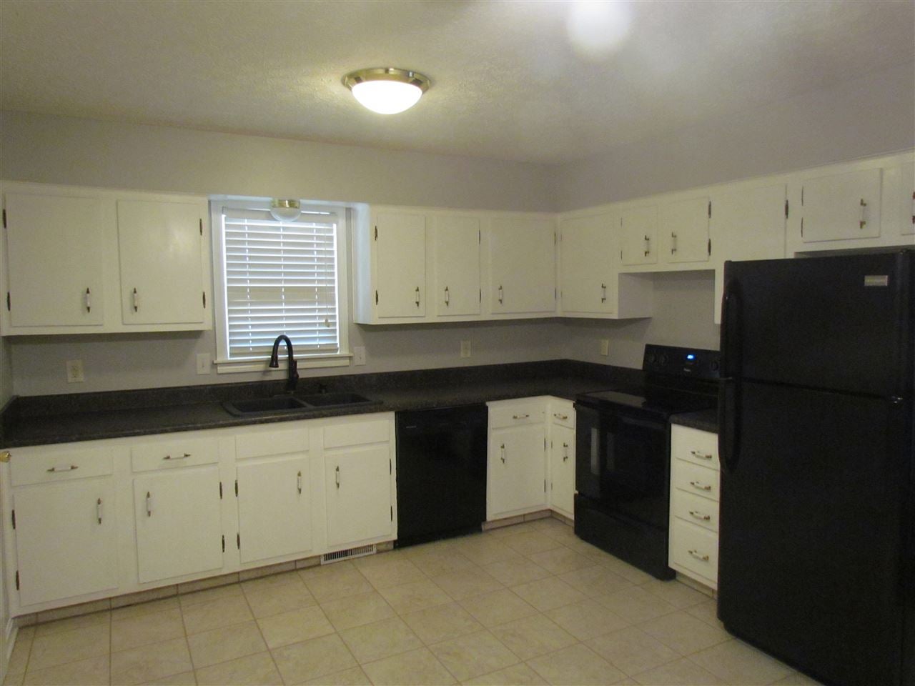 5000 Ridgeview Drive Bowling Green, KY 42101 - Photo 9 of 28 Gallery Image 9