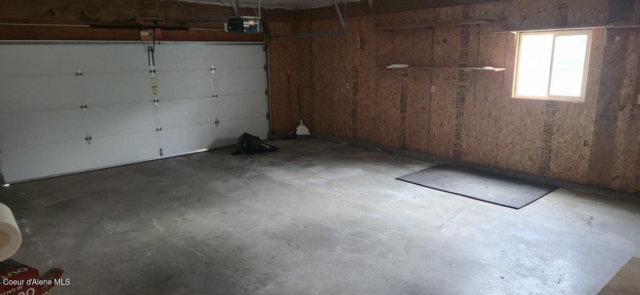 654 Maple Place Hayden, ID 83835 - Photo 33 of 36 8 Garage