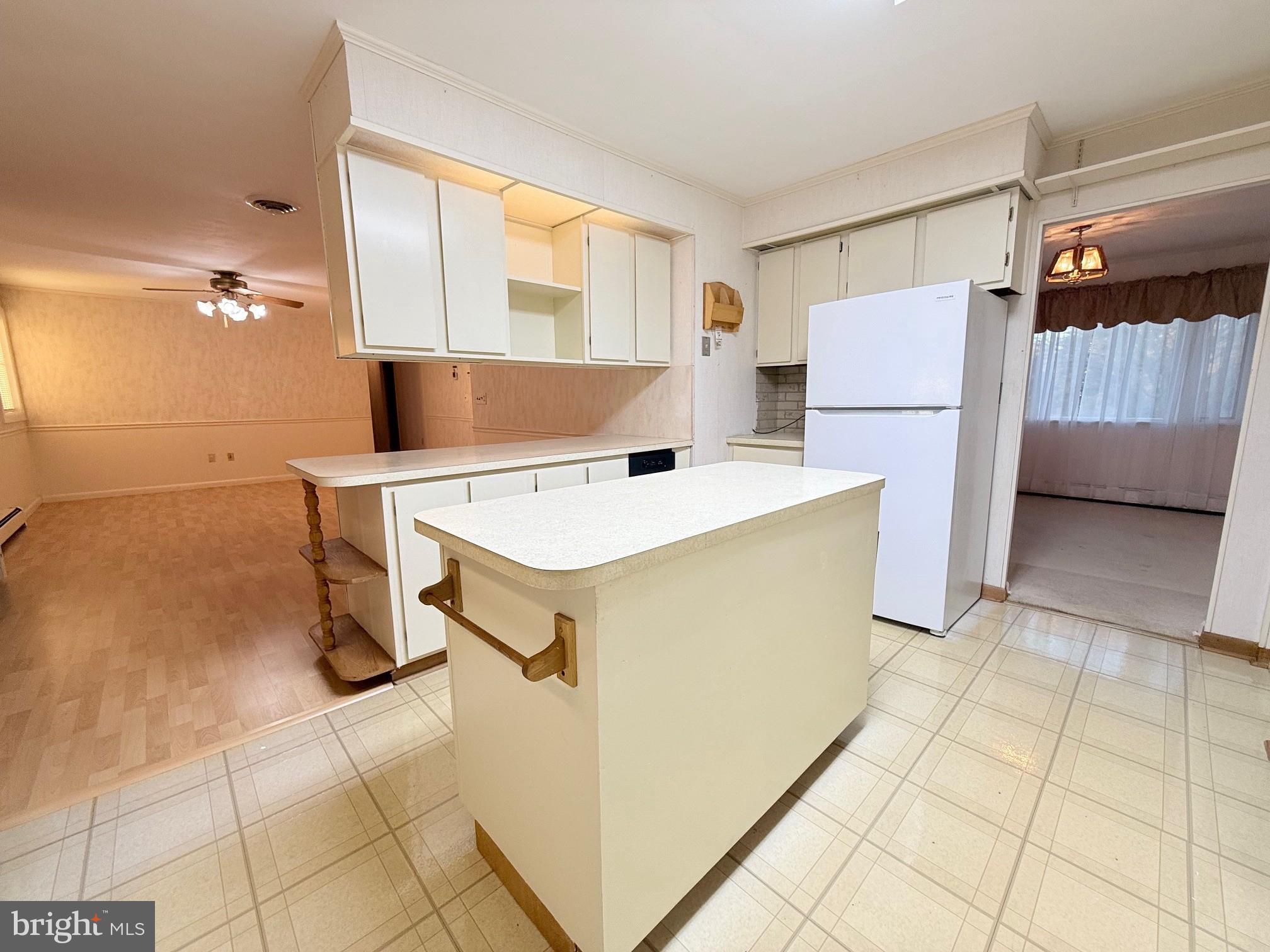 48724 Curleys Road Ridge, MD 20680 - Photo 16 of 44 a utility room with dryer and washer