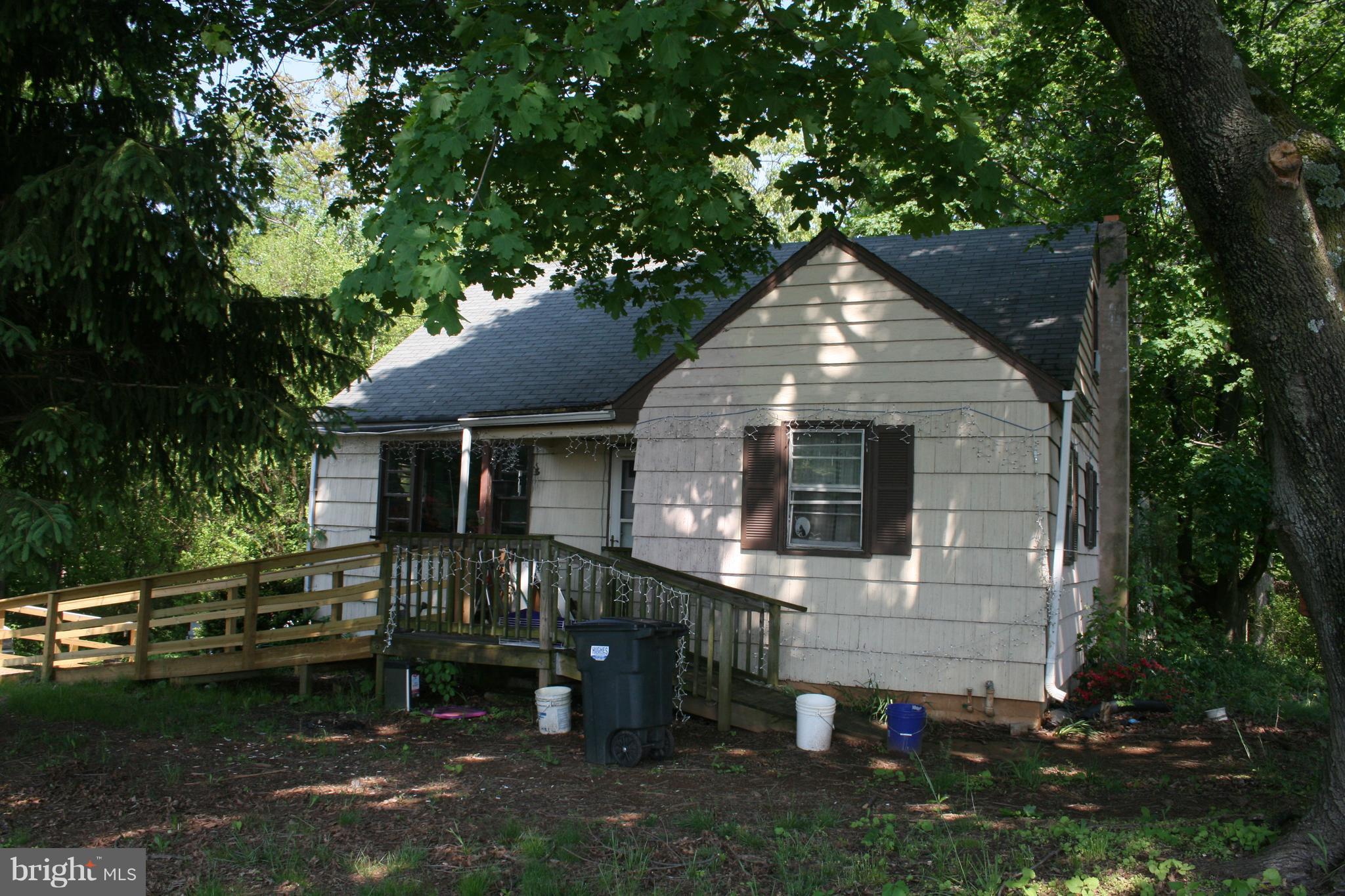 Exterior (Front)