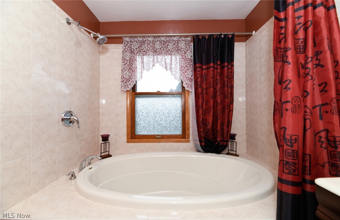 1739 Beryl Road Akron, OH 44312 - Photo 21 of 25