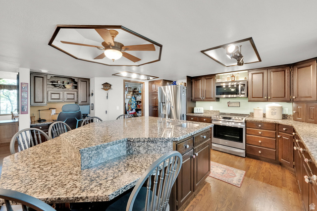 698 East 200 South Bountiful, UT 84010 - Photo 7 of 38