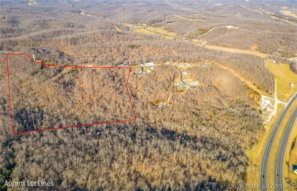 $420,000 | 1 Oak Hill Forest Drive, Eldon, MO 65026