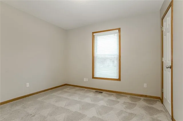 $2,120 | 606 South Sunset Lane, Raymore, MO 64083