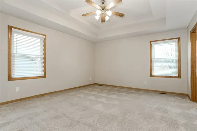 $2,120 | 606 South Sunset Lane, Raymore, MO 64083