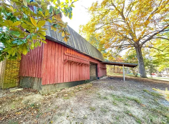 a house view with a outdoor space