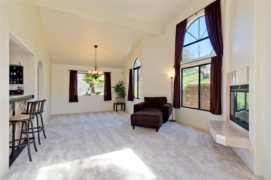 10398 Lilac Ridge Road Escondido, CA 92026 - Photo 2 of 25