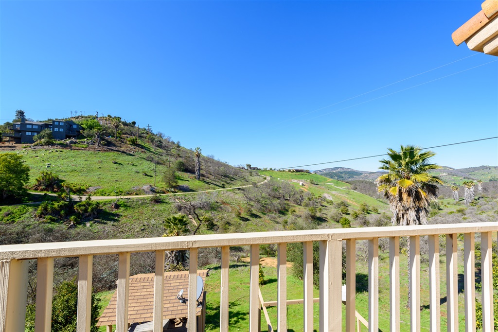 10398 Lilac Ridge Road Escondido, CA 92026 - Photo 12 of 25