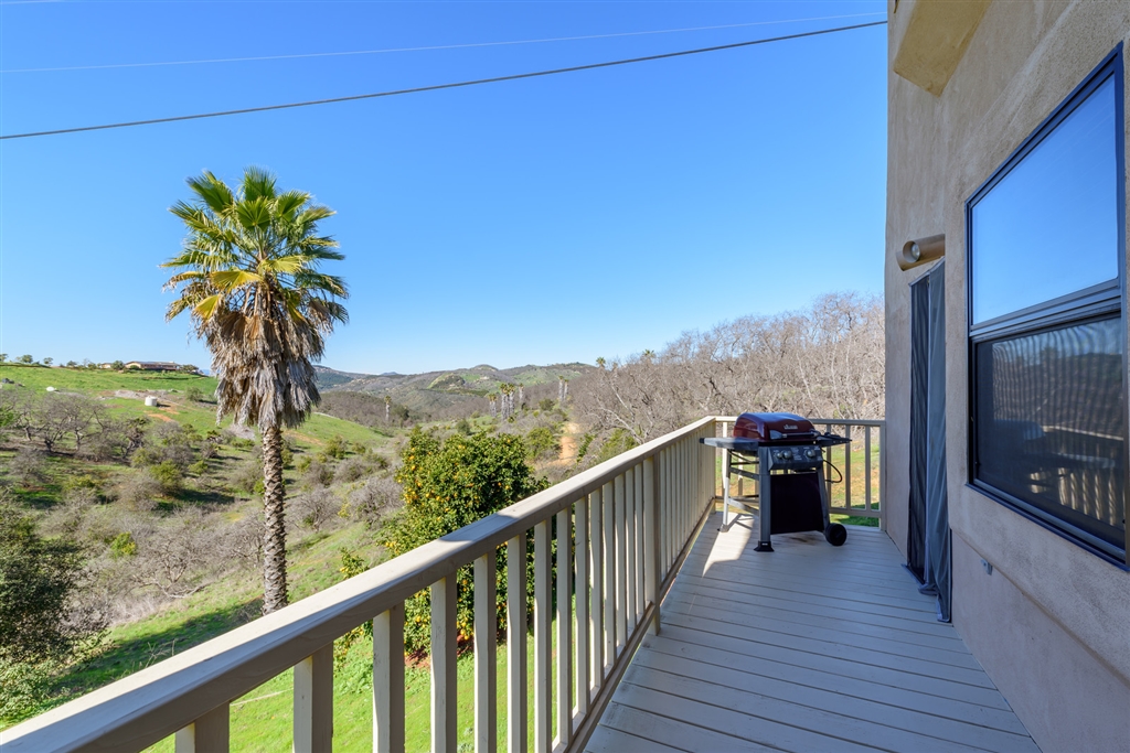 10398 Lilac Ridge Road Escondido, CA 92026 - Photo 13 of 25