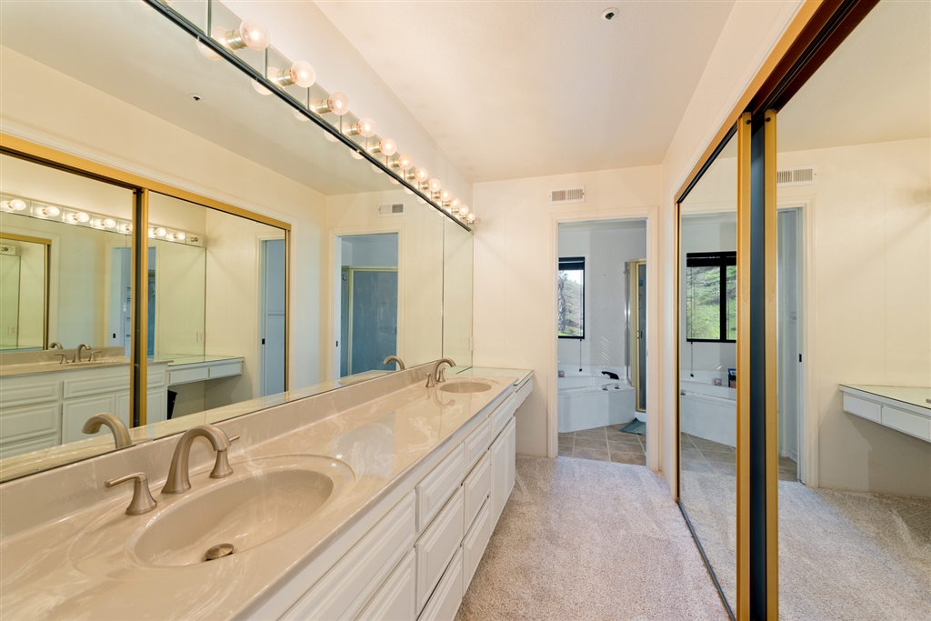 10398 Lilac Ridge Road Escondido, CA 92026 - Photo 17 of 25