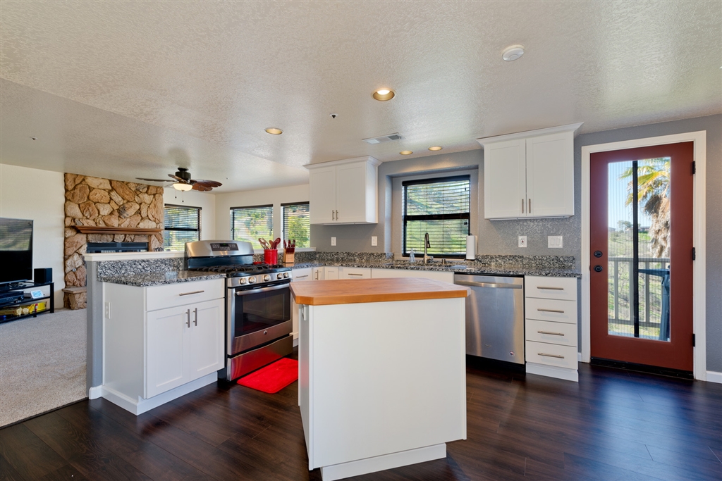 10398 Lilac Ridge Road Escondido, CA 92026 - Photo 4 of 25