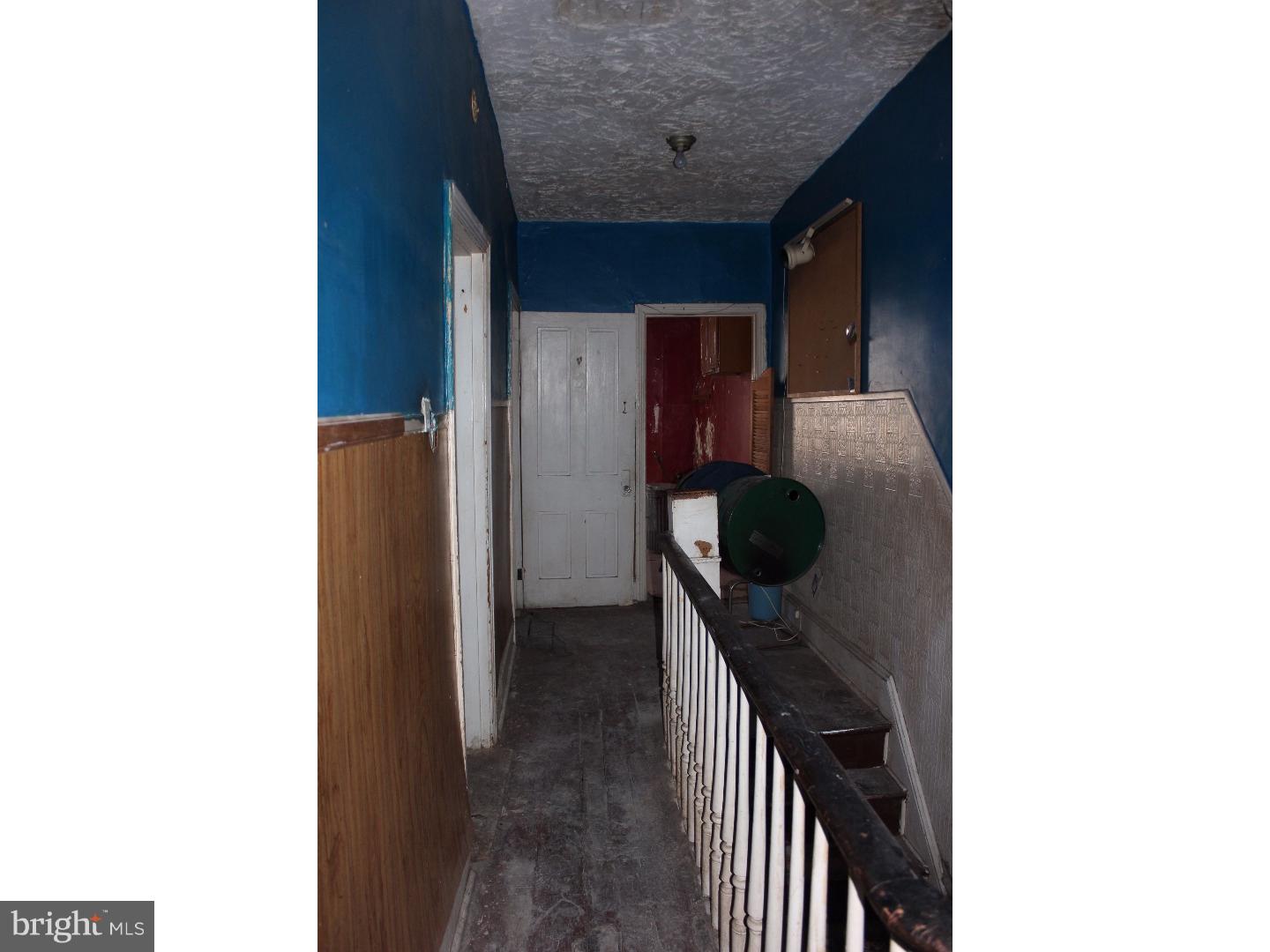 1717 Tasker Street Philadelphia, PA 19145 - Photo 14 of 25 Hallway