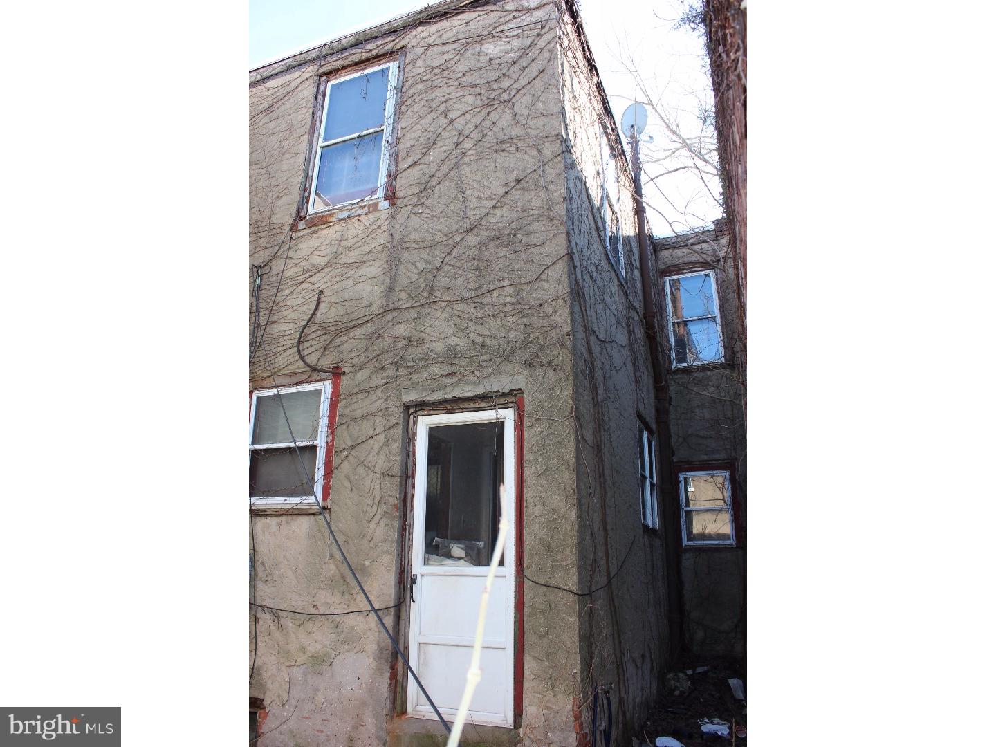 1717 Tasker Street Philadelphia, PA 19145 - Photo 24 of 25 Exterior Back