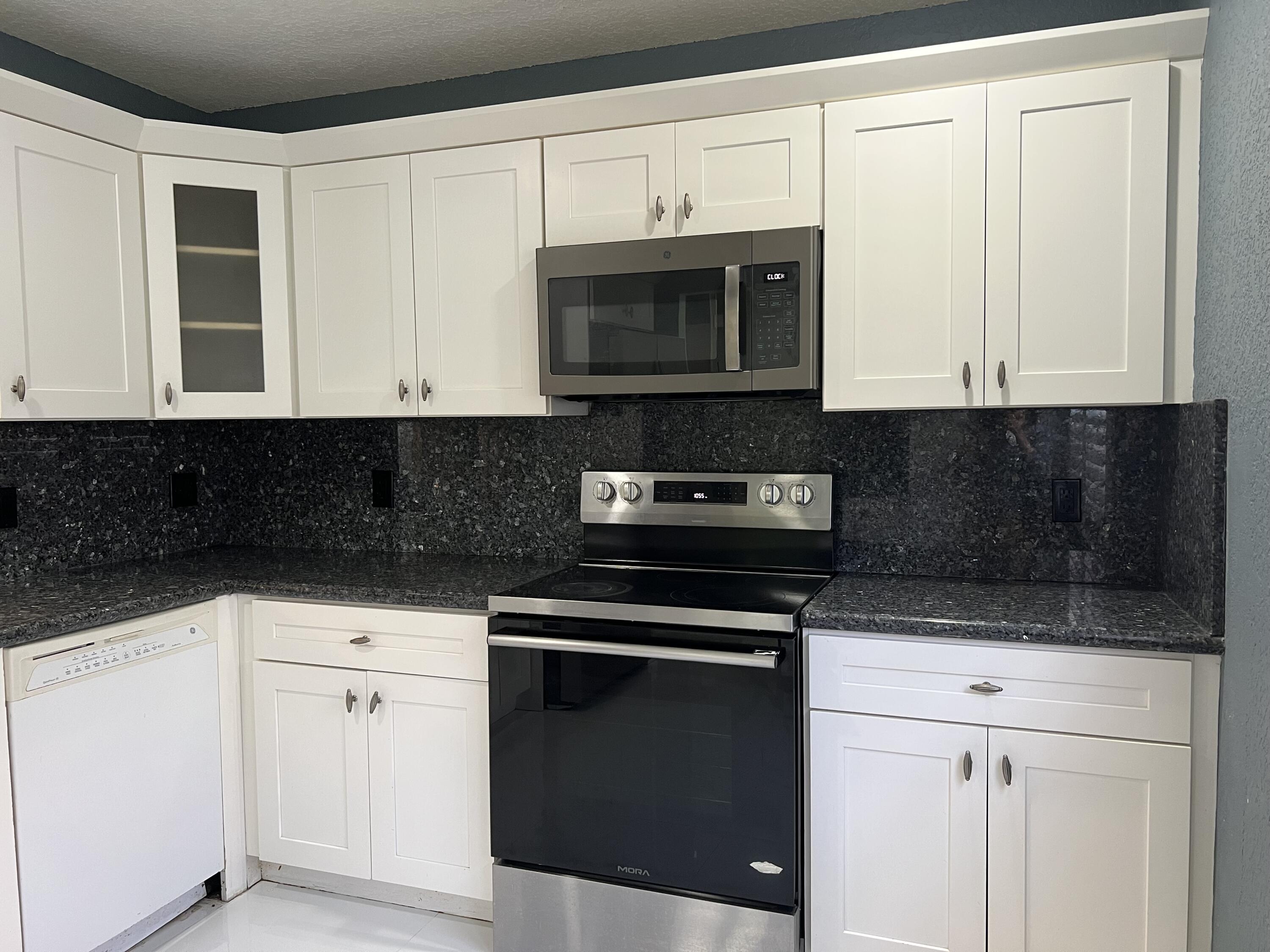 8951 Southwest 19th Street, Unit G Boca Raton, FL 33433 - Photo 5 of 30 Kitchen 1