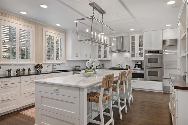 $3,199,900 | Undisclosed Address, Winnetka, IL 60093