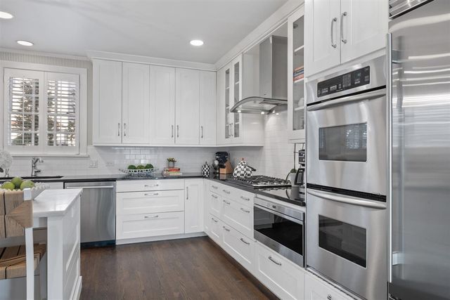 $3,199,900 | Undisclosed Address, Winnetka, IL 60093