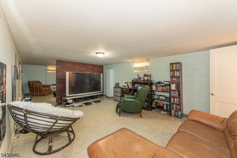 136 South Road Randolph, NJ 07945 - Photo 20 of 27