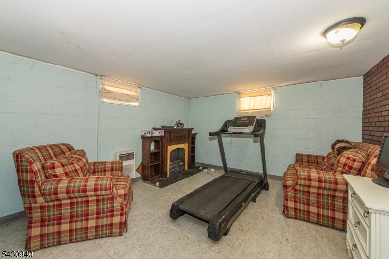 136 South Road Randolph, NJ 07945 - Photo 21 of 27