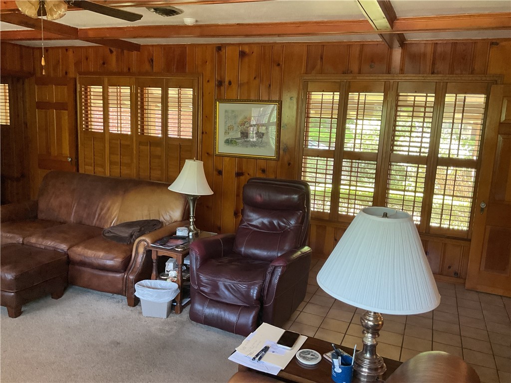 207 Castle Avenue Waco, TX 76710 - Photo 10 of 24 a living room with furniture and a window