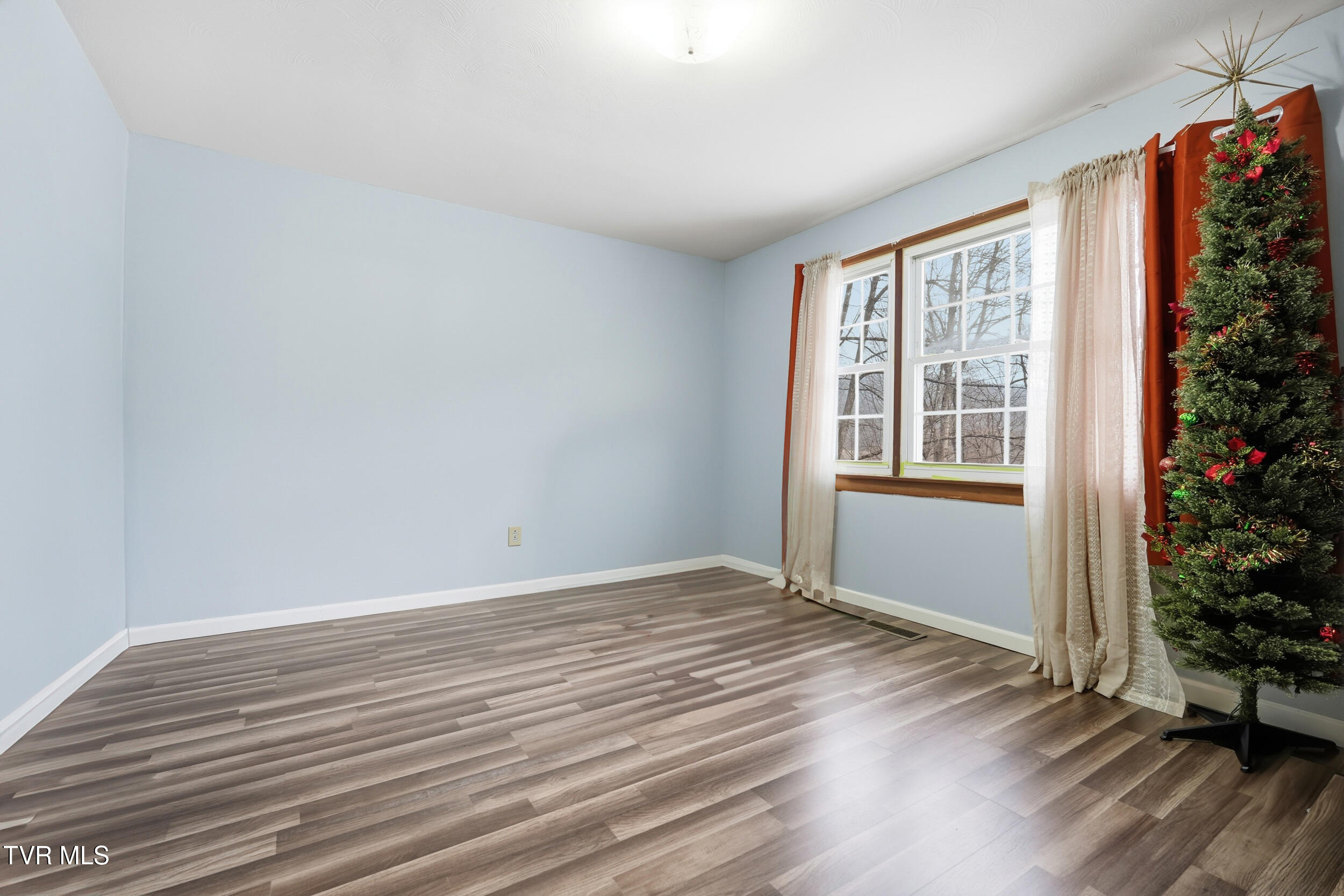 430 Arrowhead Drive Duffield, VA 24244 - Photo 19 of 25 20_430 arrowhead dr-20