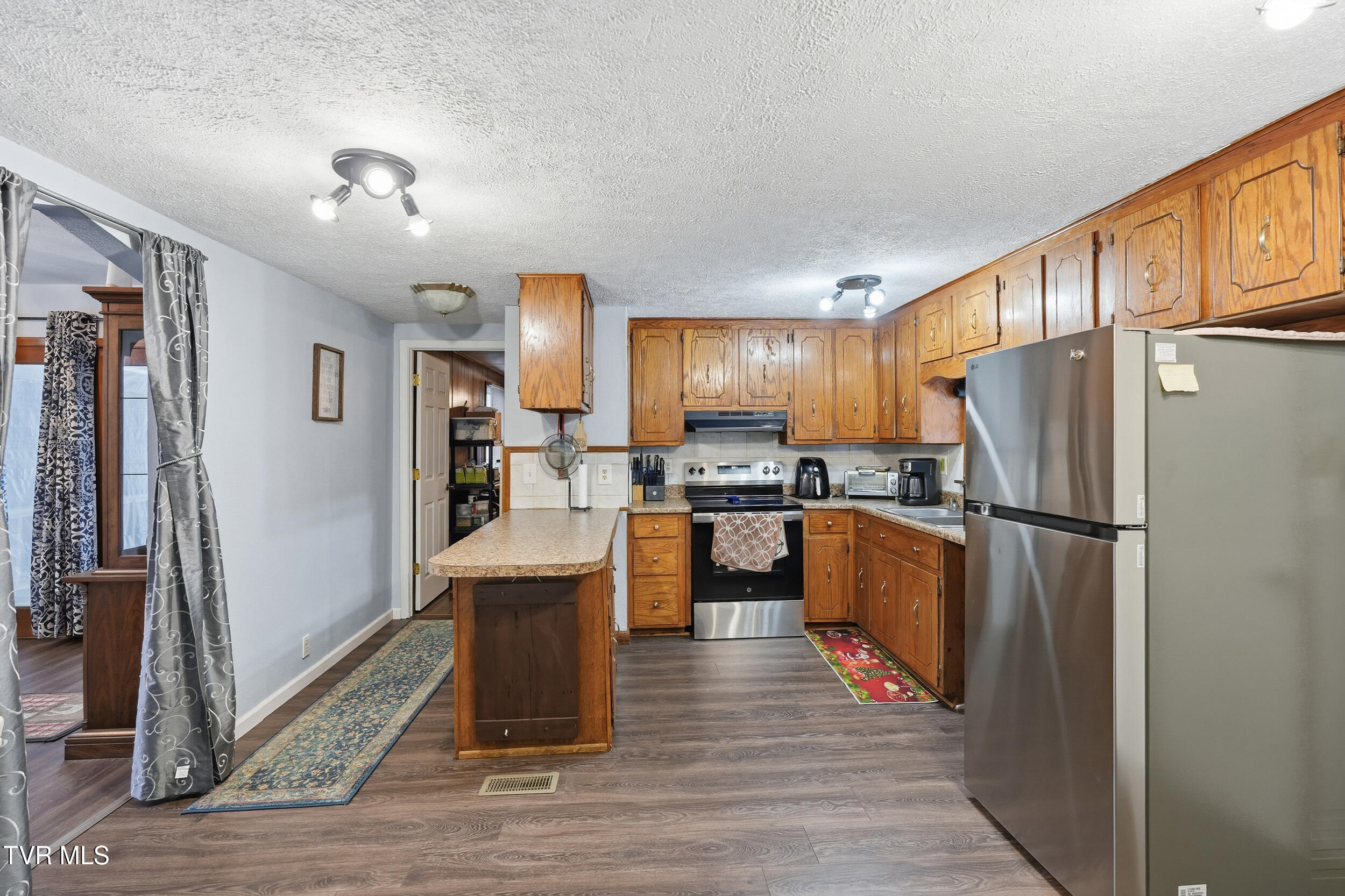 430 Arrowhead Drive Duffield, VA 24244 - Photo 4 of 25 3_430 arrowhead dr-03