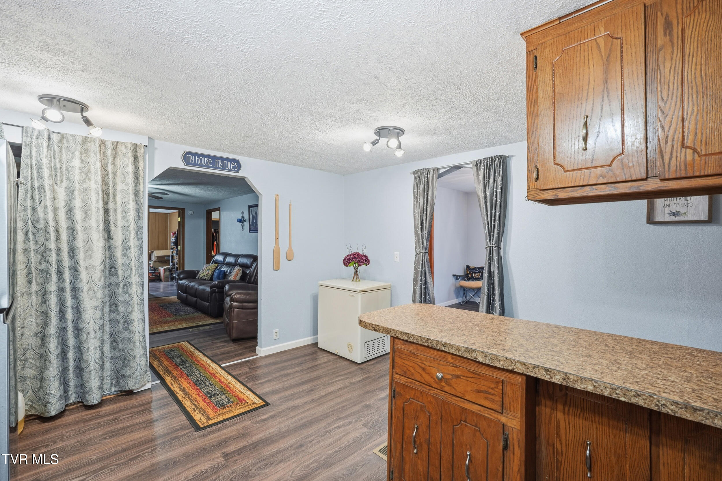 430 Arrowhead Drive Duffield, VA 24244 - Photo 6 of 25 5_430 arrowhead dr-05