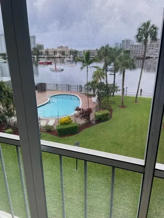 $2,000 | 2200 Diana Drive, Unit 315, Hallandale Beach, FL 33009
