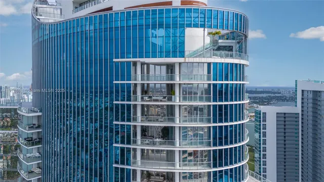 $3,750,000 | 851 Northeast 1st Avenue, Unit 5312, Miami, FL 33132