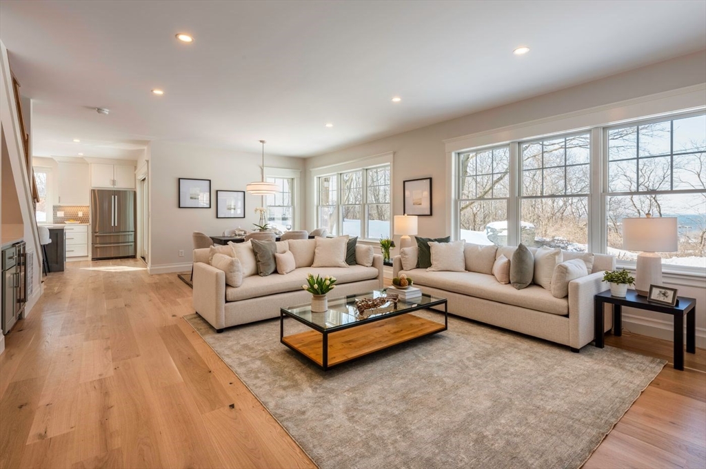 7 Colburn Street Gloucester, MA 01930 - Photo 11 of 38