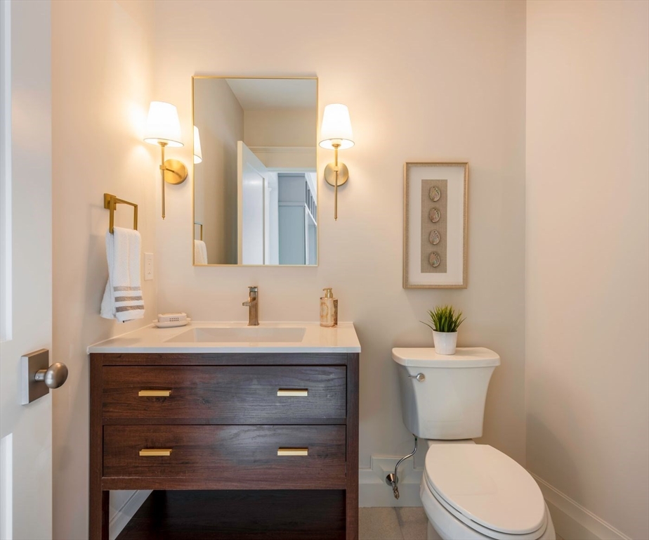 7 Colburn Street Gloucester, MA 01930 - Photo 18 of 38