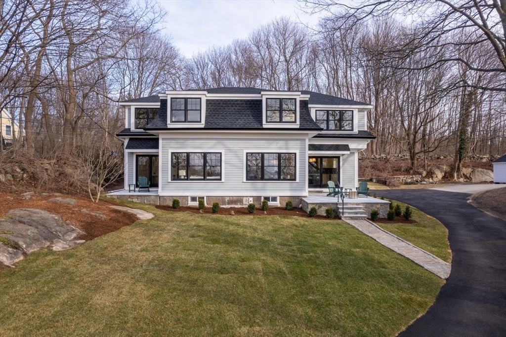 7 Colburn Street Gloucester, MA 01930 - Photo 2 of 39