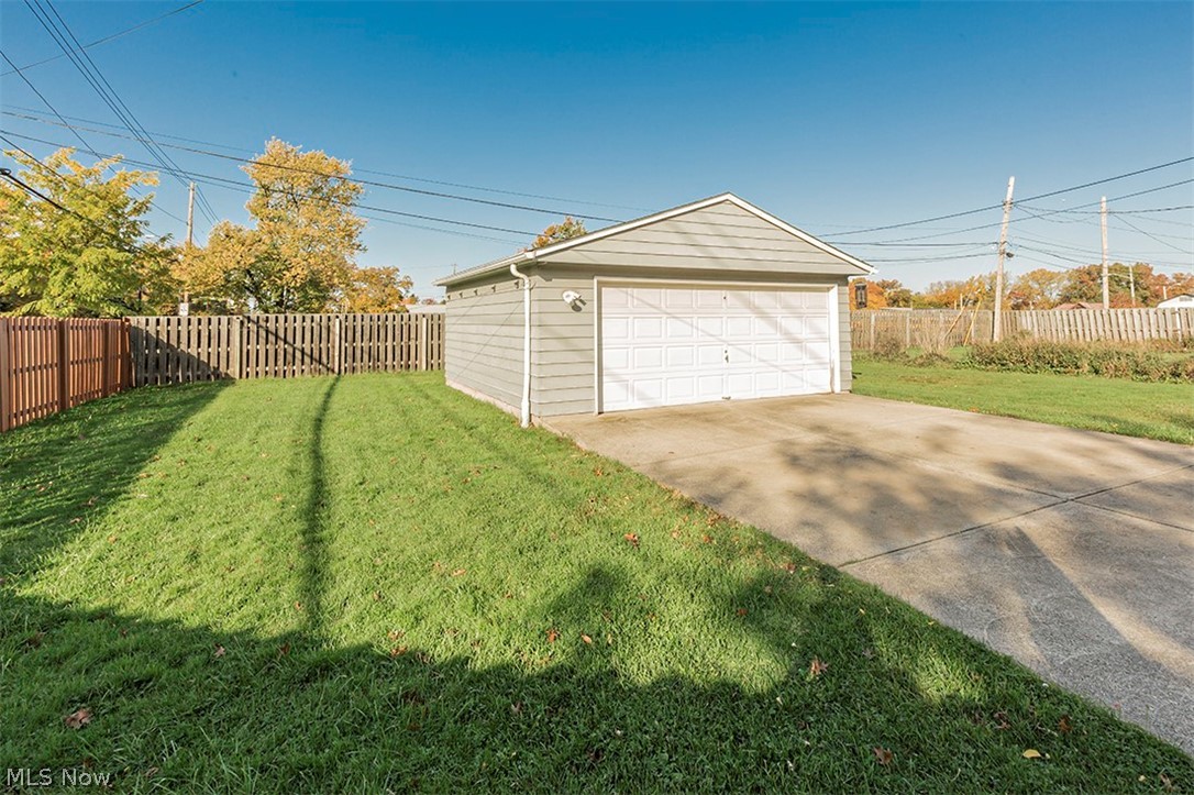 1460 Evanston Road Lyndhurst, OH 44124 - Photo 32 of 35