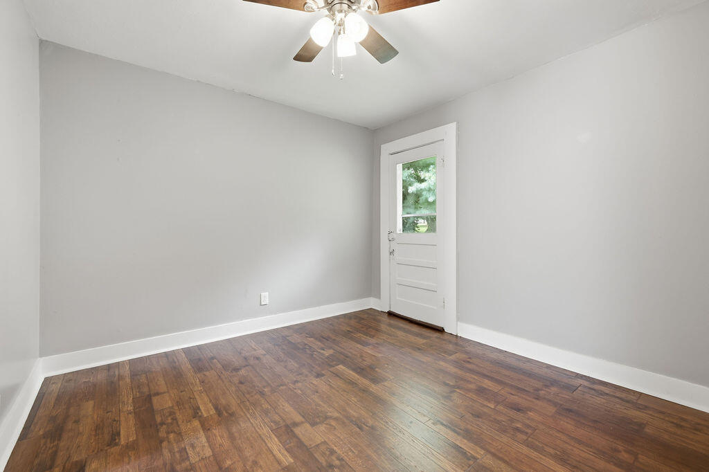 1233 West Ridgeway Street Mayfield, KY 42066 - Photo 12 of 21 12