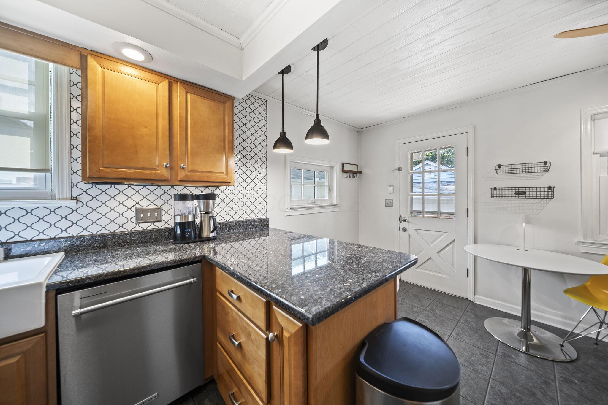 395 Brevoort Road Columbus, OH 43214 - Photo 20 of 64 Breakfast Bar and Eat-In Area