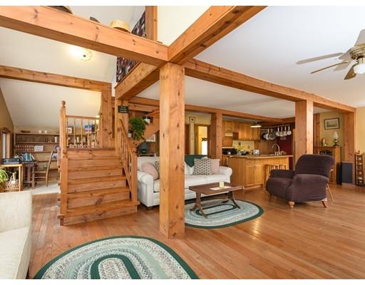 69 Walker Road Wales, MA 01081 - Photo 4 of 30
