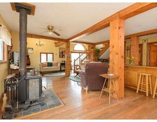 69 Walker Road Wales, MA 01081 - Photo 8 of 30