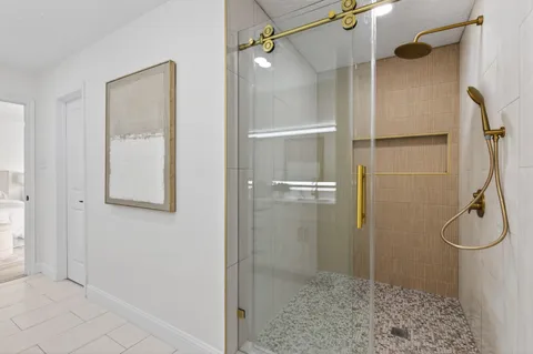 $447,000 | 6207 Rollingbrook Drive, Houston, TX 77096