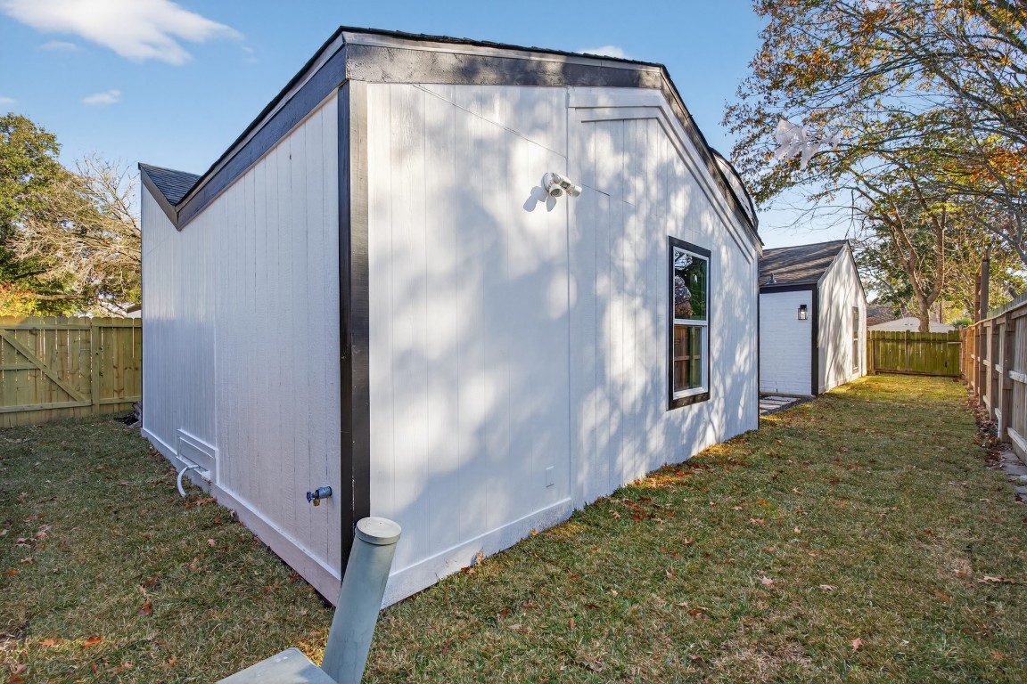 6207 Rollingbrook Drive Houston, TX 77096 - Photo 39 of 47