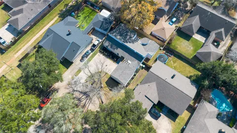 $447,000 | 6207 Rollingbrook Drive, Houston, TX 77096