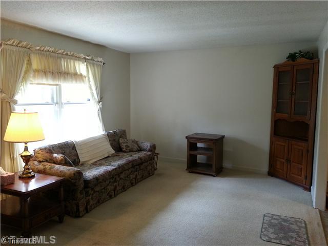 4623 Sandy Camp Road High Point, NC 27265 - Photo 3 of 13 Living Room.