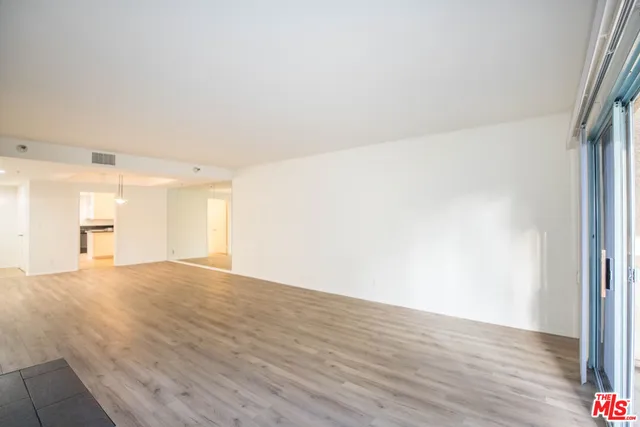 $6,350 | 410 South Barrington Avenue, Unit 205, Los Angeles, CA 90049
