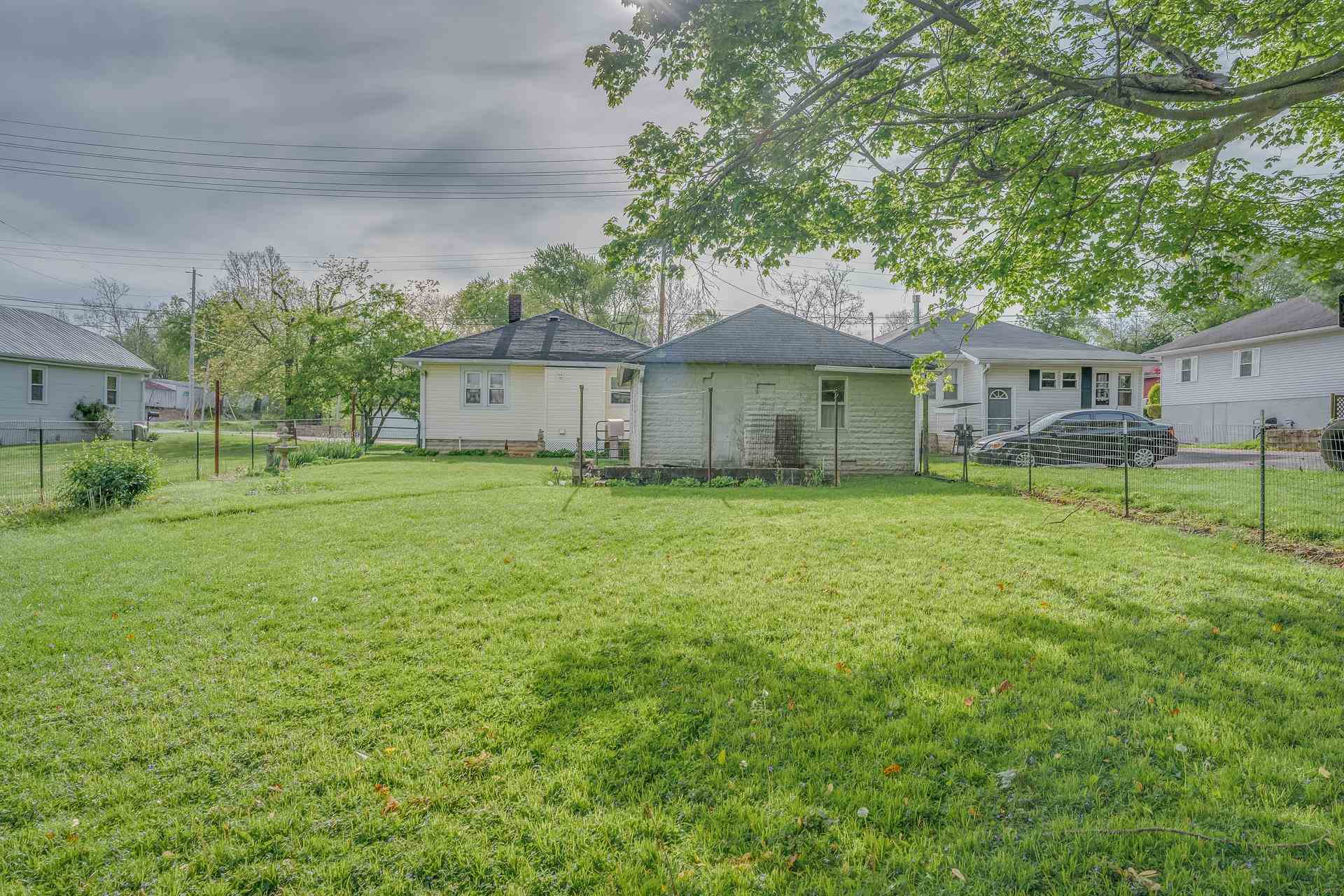 1005 R Street Bedford, IN 47421 - Photo 22 of 26 Gallery Image 22