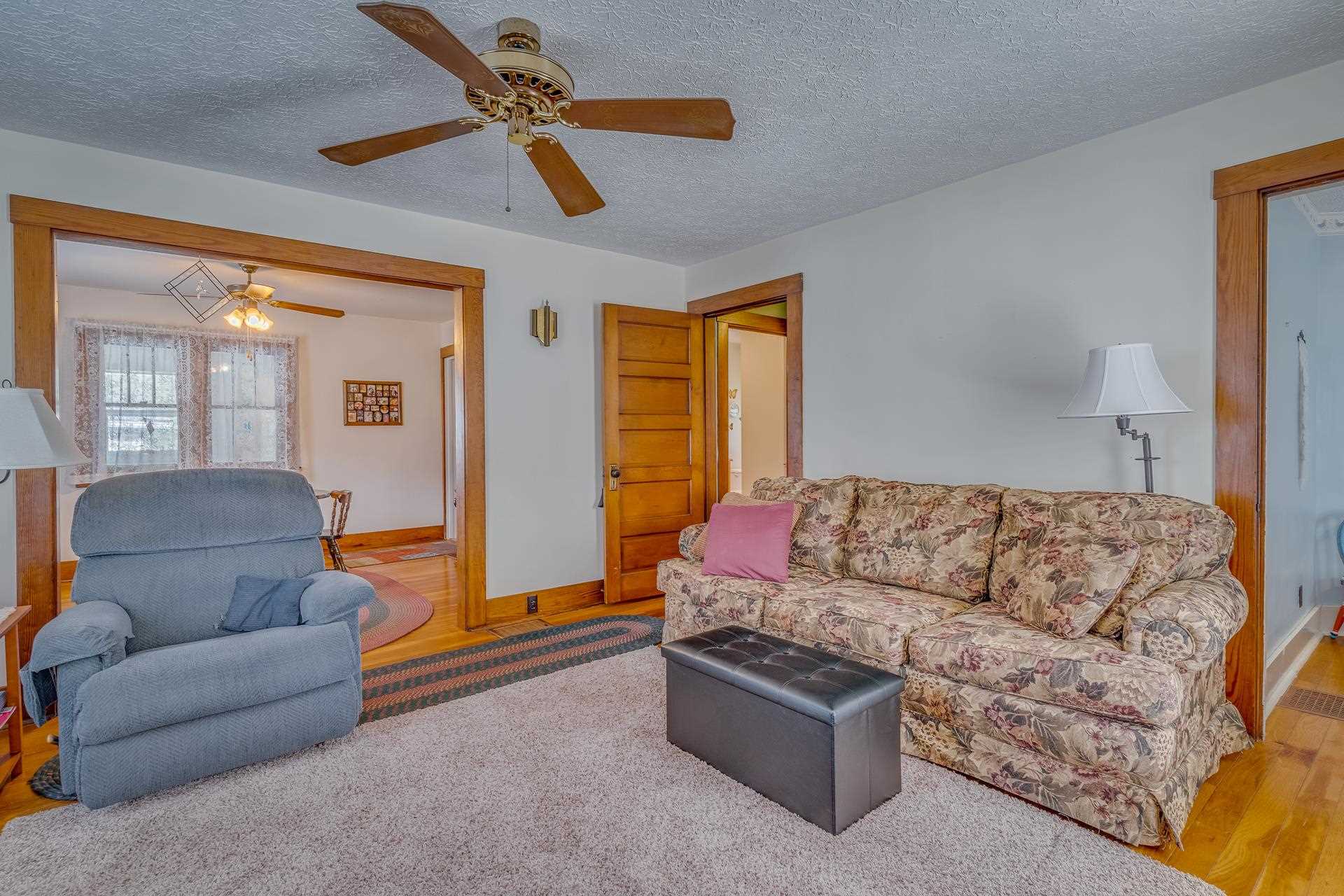 1005 R Street Bedford, IN 47421 - Photo 8 of 26 Gallery Image 8