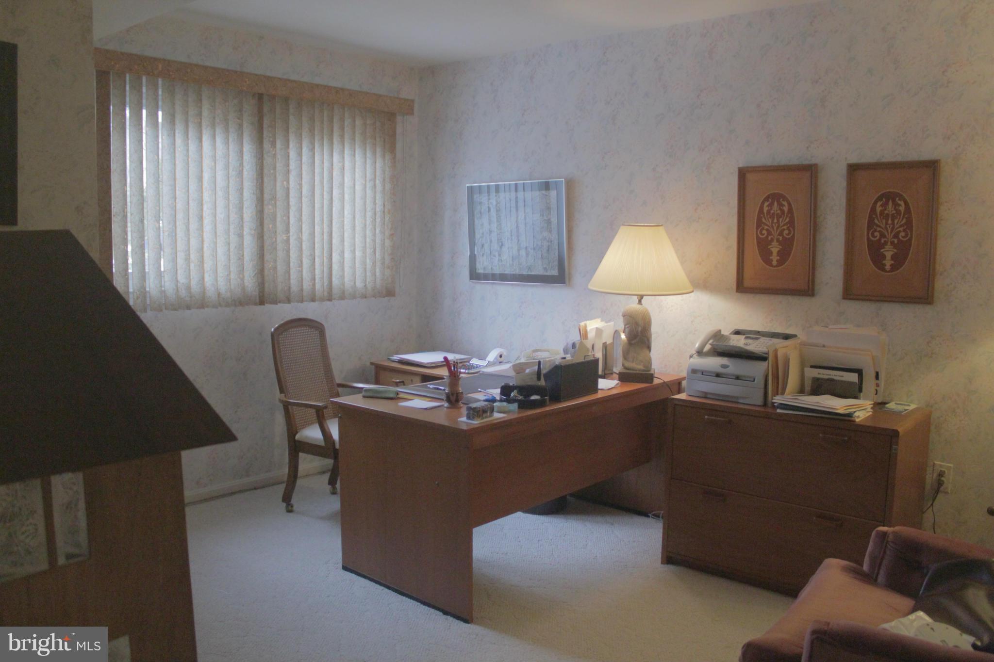 6015 Commack Court Springfield, VA 22152 - Photo 22 of 28 Bedroom #5
