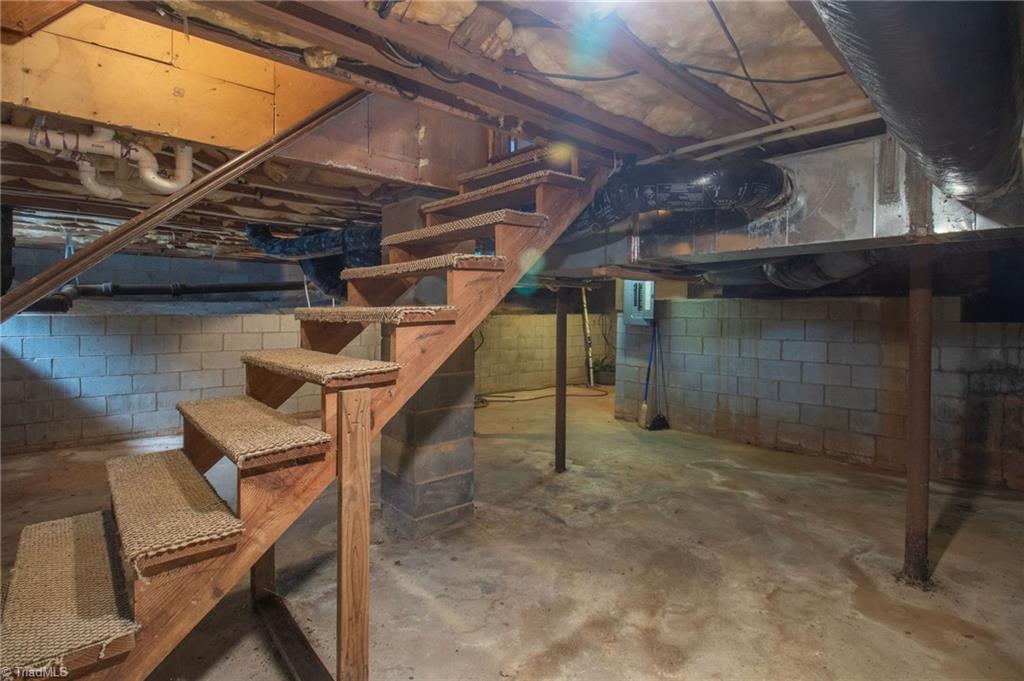 5825 Reynolda Road Winston-Salem, NC 27040 - Photo 26 of 31