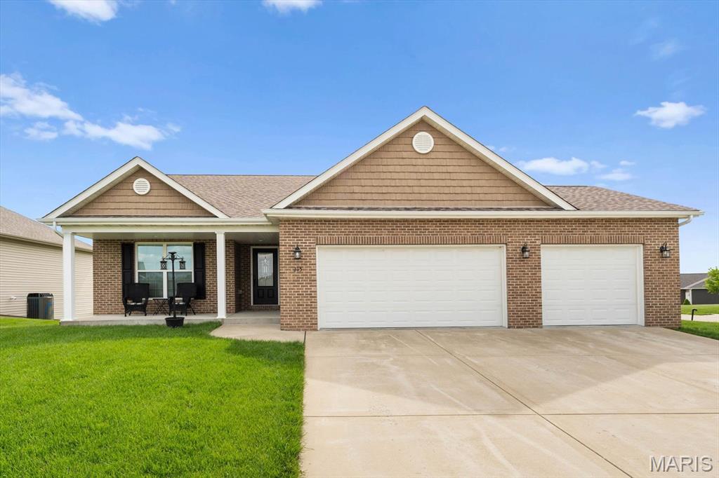315 Independence Avenue Waterloo, IL 62298 - Photo 2 of 40 Gallery Image 2