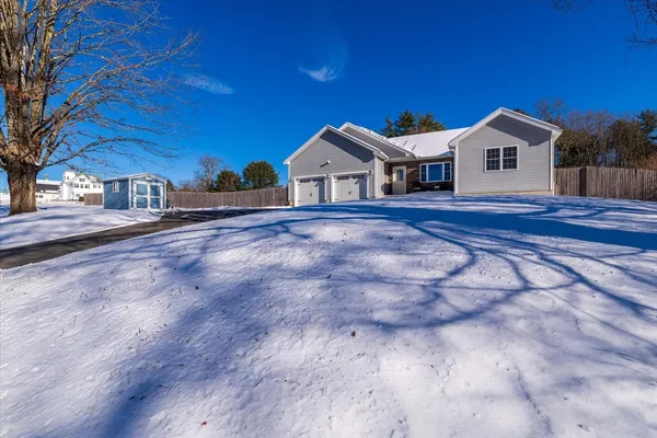 a view of house and outdoor space