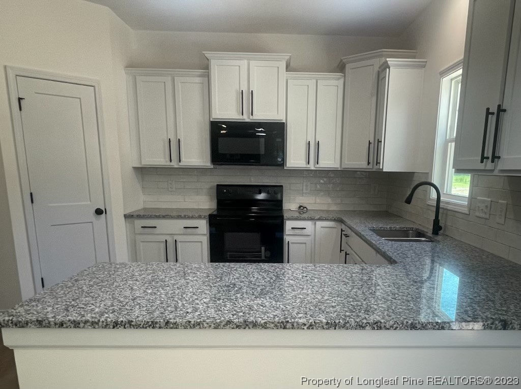 2078 Smith Road Hope Mills, NC 28348 - Photo 5 of 23 Gallery Image 5