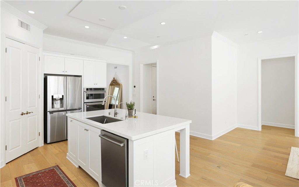 80 Meander Irvine, CA 92620 - Photo 14 of 44